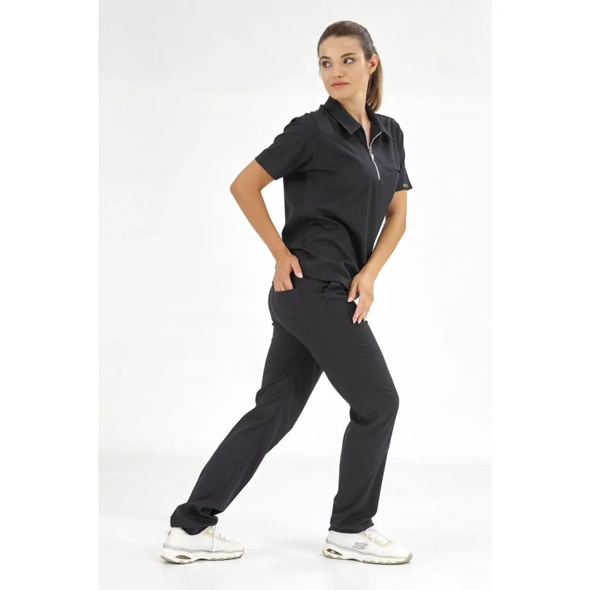 ست لباس پزشکی پولو لوکس لاکر مشکی برند چیزگی مدیکال، مناسب برای پزشکان و پرستاران