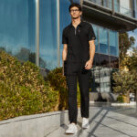 ست لباس پزشکی پولو لوکس لاکر مشکی برند چیزگی مدیکال، مناسب برای پزشکان و پرستاران